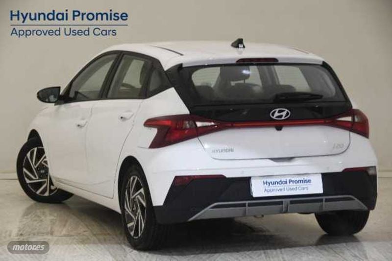 hyundai i20 1.2 mpi klass de 2024 con 13.339 km por 17.490 eur. en tarragona foto grande (3)