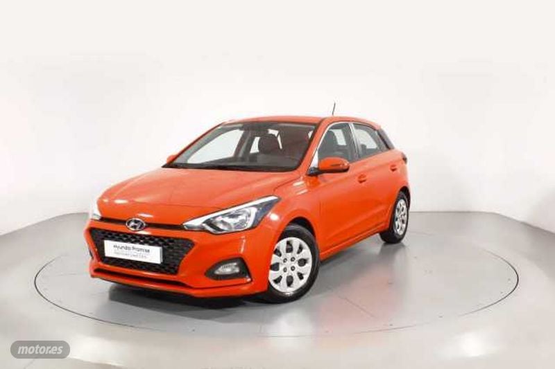 Equipo de audio con 2 altavoces  de segunda mano - Hyundai i20 1.0 TGDI Essence LE 100 de 2019 con 72.590 Km por 13.200 EUR. en Barcelona