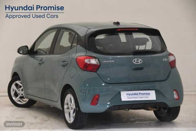 hyundai i10 1.0 mpi klass de 2023 con 24.098 km por 13.300 eur. en barcelona foto grande (3)