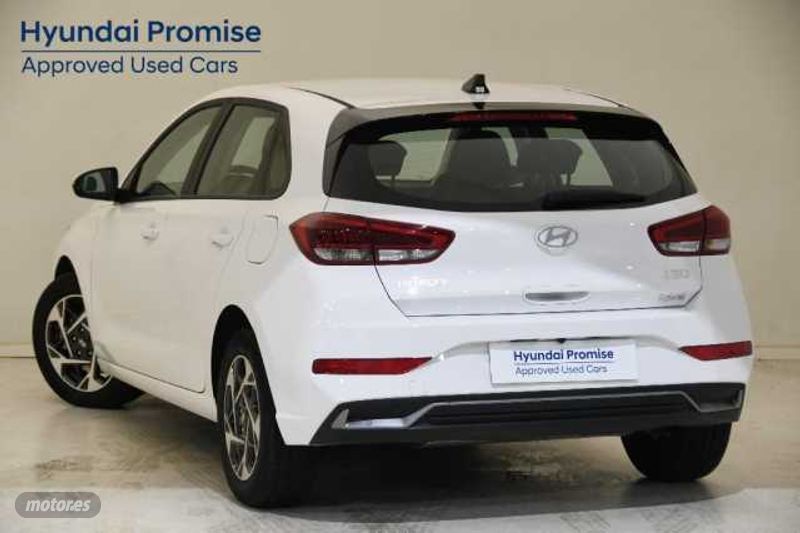 hyundai i30 1.0 tgdi klass 48v 100 de 2024 con 5.366 km por 23.400 eur. en baleares foto grande (3)