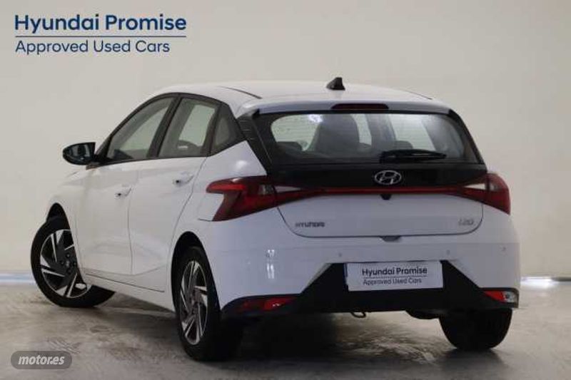 hyundai i20 1.0 tgdi klass 100 de 2021 con 38.953 km por 15.900 eur. en girona foto grande (3)