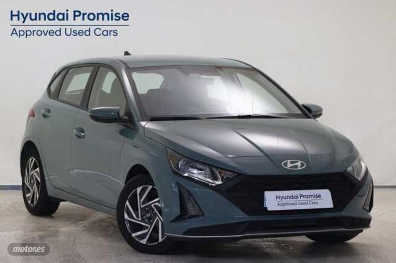 hyundai i20 1.2 mpi klass de 2023 con 8.948 km por 16.900 eur. en girona foto grande (2)