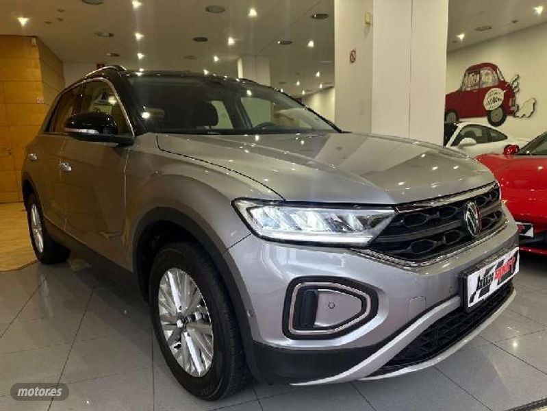 volkswagen t-roc 2023 / 20.000km. foto grande (3)
