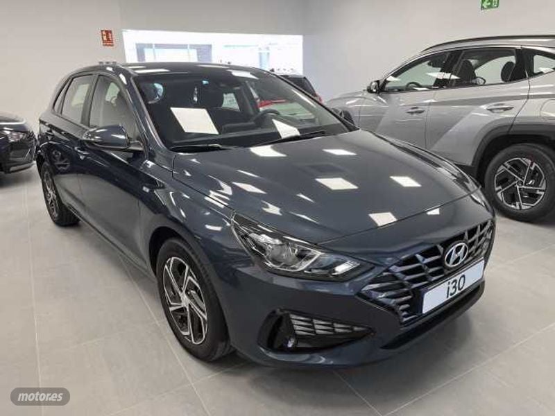 Hyundai bayon 10 tgdi 48v maxx  de segunda mano - Hyundai i30 1.0 TGDI Klass LR 48V 120 de 2024 con 15.572 Km por 20.500 EUR. en Cuenca