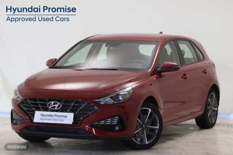 Hyundai i30 segunda mano  de segunda mano - Hyundai i30 1.5 DPI Klass SLX 110 de 2023 con 18.453 Km por 17.900 EUR. en Girona
