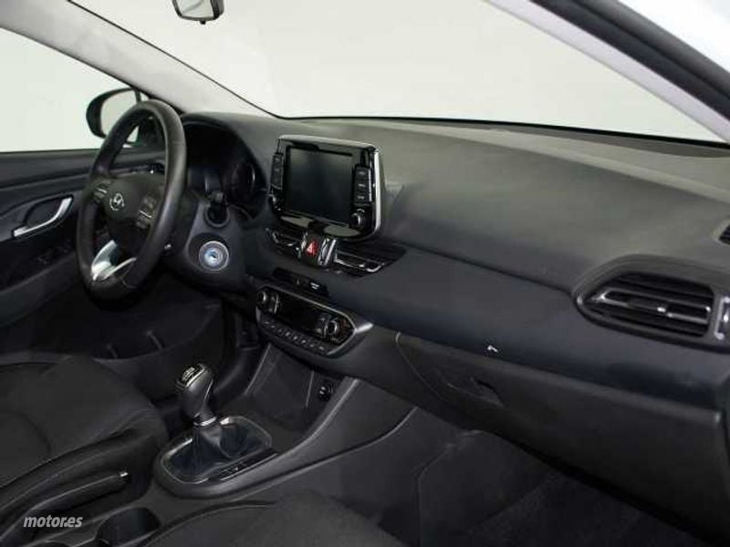 hyundai i30 2024 / 4.852km. foto grande (3)