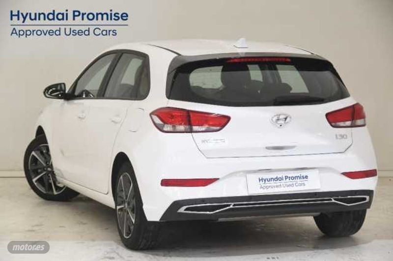 hyundai i30 1.5 dpi klass slx 110 de 2024 con 14.064 km por 19.990 eur. en guipuzcoa foto grande (3)