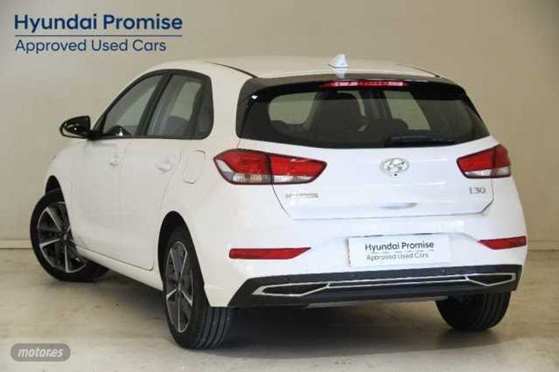 hyundai i30 1.5 dpi klass slx 110 de 2024 con 11.978 km por 19.500 eur. en zaragoza foto grande (3)
