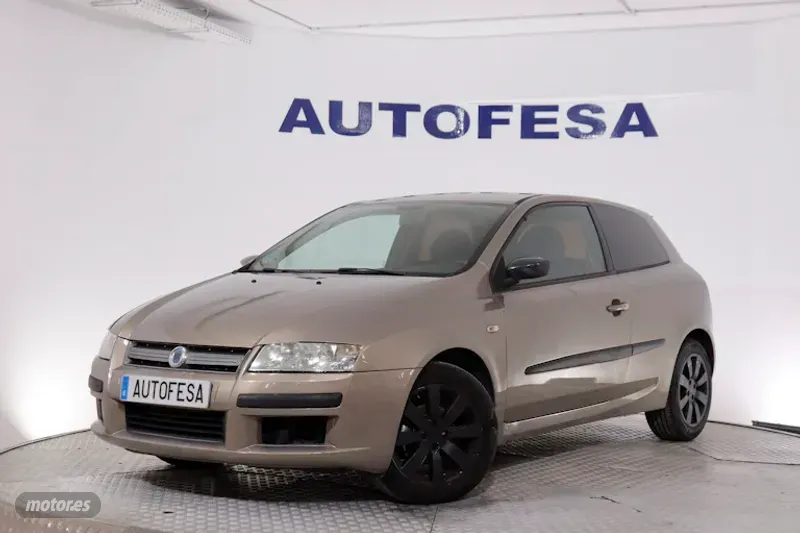 Foto fiat stilo 2006 / 258.421km.
