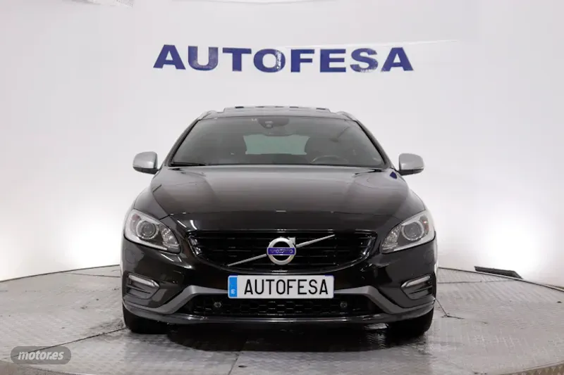 volvo v 60 2015 / 124.666km. foto grande (2)