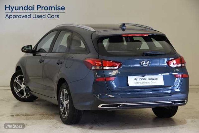 hyundai i30 1.0 tgdi klass lr 120 de 2021 con 26.339 km por 17.000 eur. en madrid foto grande (3)