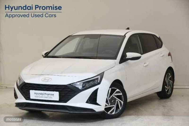 Hyundai i20 9381km  de segunda mano - Hyundai i20 1.2 MPI Klass de 2024 con 15.075 Km por 18.200 EUR. en Barcelona