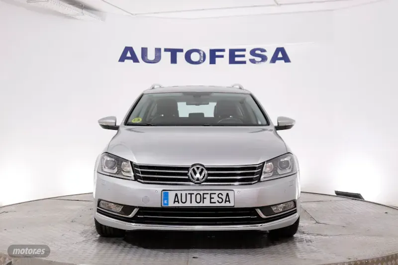 volkswagen passat 2012 / 106.100km. foto grande (2)