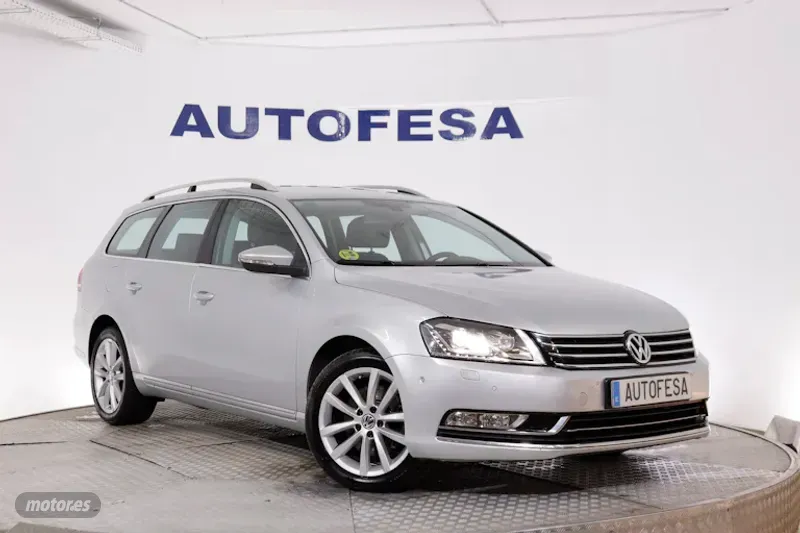 volkswagen passat 2012 / 106.100km. foto grande (3)