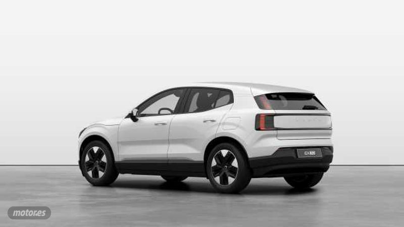 volvo ex30 2025 / 2km. foto grande (3)