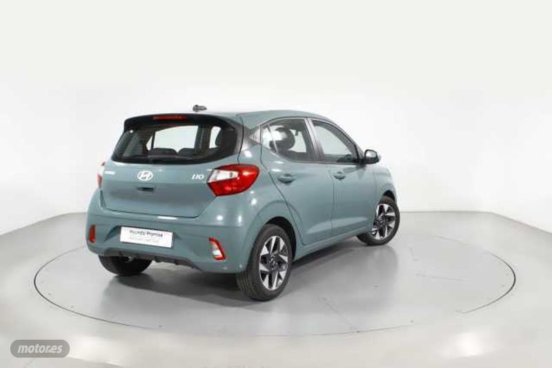 hyundai i10 1.0 mpi klass de 2024 con 11.562 km por 14.900 eur. en barcelona foto grande (2)