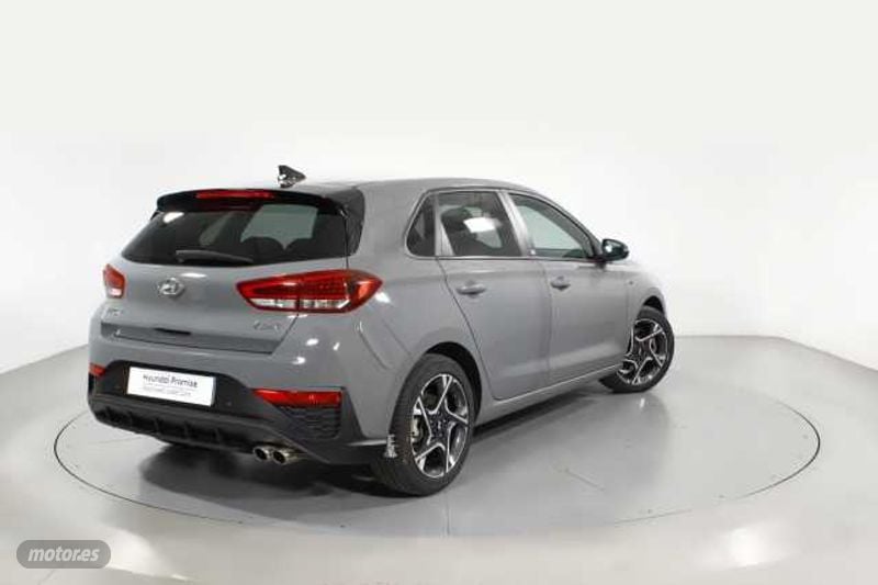 hyundai i30 1.0 tgdi n line 30a 120 de 2024 con 18.848 km por 21.000 eur. en barcelona foto grande (2)