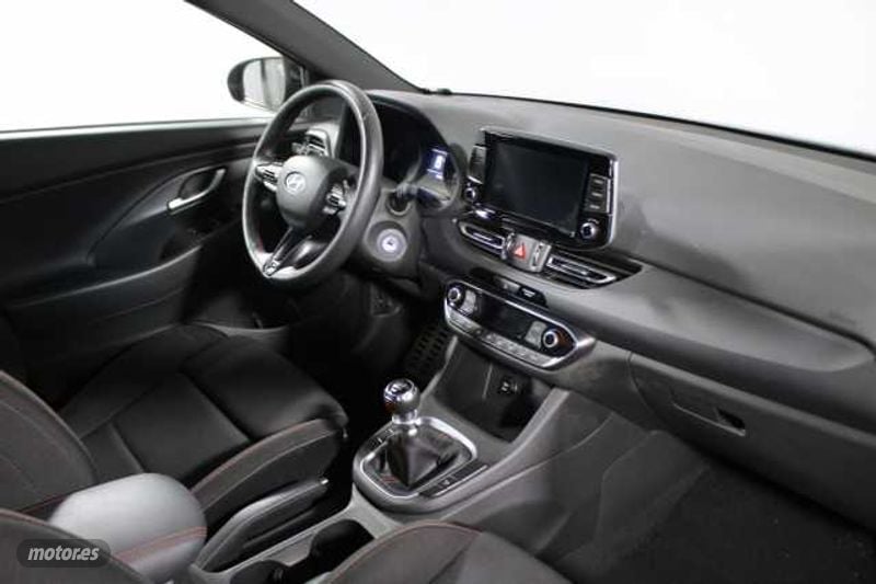 hyundai i30 1.0 tgdi n line 30a 120 de 2024 con 18.848 km por 21.000 eur. en barcelona foto grande (3)