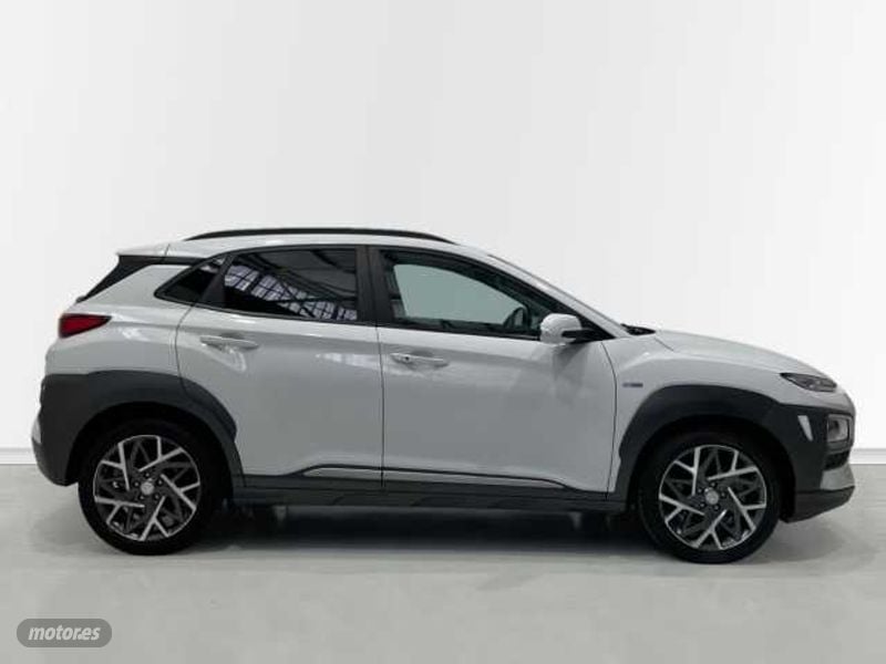 hyundai kona 1.6 gdi dt style sky de 2020 con 77.800 km por 20.490 eur. en barcelona foto grande (3)