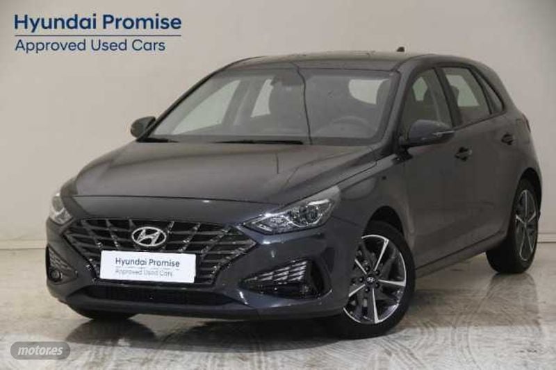 Cambio automatic  de segunda mano - Hyundai i30 1.5 DPI Klass SLX 110 de 2024 con 12.305 Km por 19.700 EUR. en Zaragoza