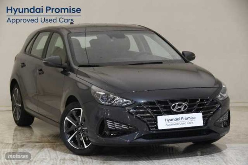 hyundai i30 1.5 dpi klass slx 110 de 2024 con 12.305 km por 19.700 eur. en zaragoza foto grande (2)