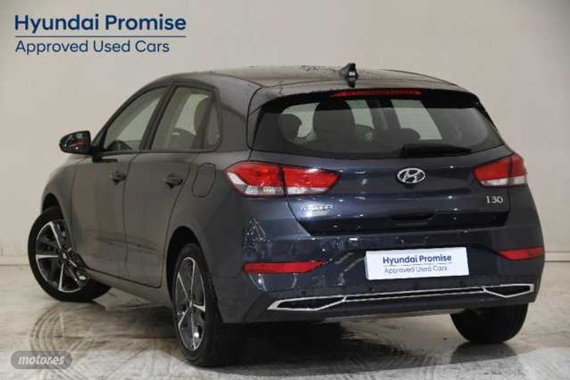 hyundai i30 1.5 dpi klass slx 110 de 2024 con 12.305 km por 19.700 eur. en zaragoza foto grande (3)