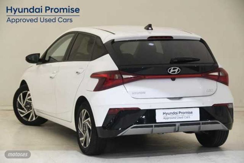 hyundai i20 1.0 tgdi klass 100 de 2024 con 11.844 km por 19.290 eur. en madrid foto grande (3)