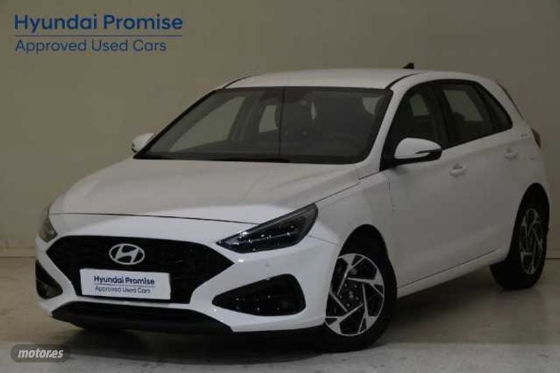 Hyundai i30 manual 6 marchas  de segunda mano - Hyundai i30 1.0 TGDI Klass 48V 100 de 2024 con 6.181 Km por 22.670 EUR. en Madrid