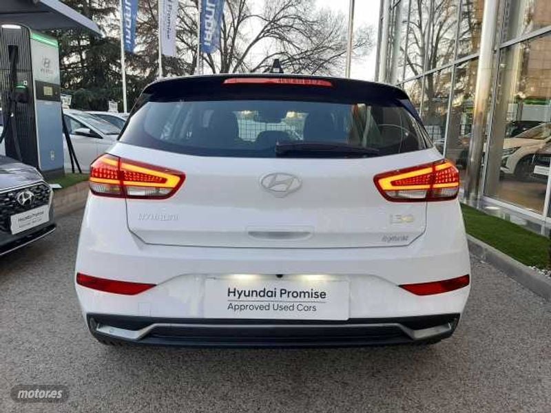 hyundai i30 1.0 tgdi klass 48v 100 de 2024 con 6.108 km por 22.670 eur. en madrid foto grande (3)