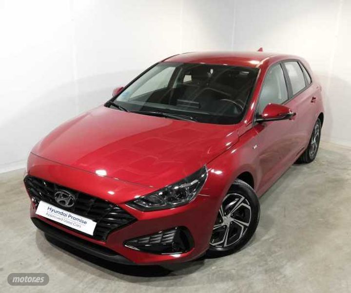 Hyundai i20 48v  de segunda mano - Hyundai i30 1.0 TGDI Klass LR 48V 120 de 2023 con 14.093 Km por 19.390 EUR. en Madrid