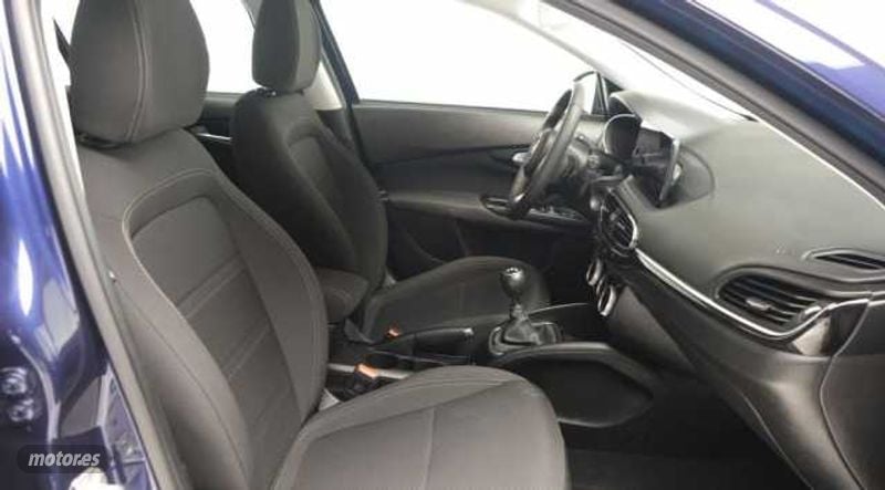 fiat tipo tipo 1.6 multijet life 95kw de 2021 con 44.487 km por 15.900 eur. en murcia foto grande (3)