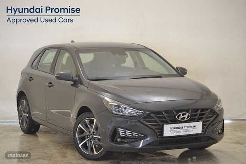hyundai i30 1.5 dpi klass slx 110 de 2024 con 11.286 km por 20.990 eur. en pontevedra foto grande (2)