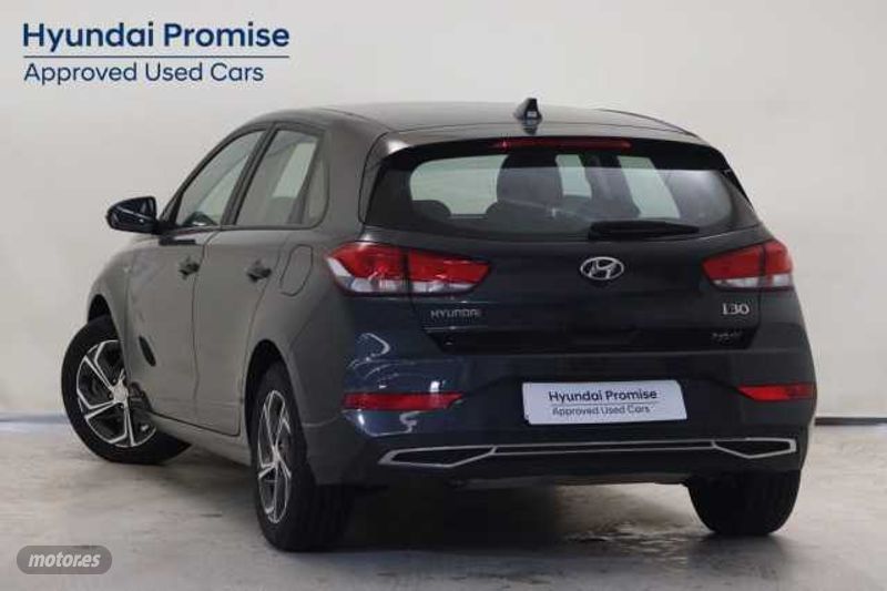 hyundai i30 1.0 tgdi klass lr 48v 120 de 2024 con 16.256 km por 21.500 eur. en madrid foto grande (3)