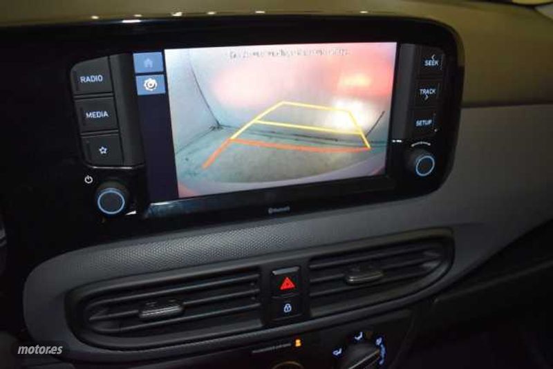 hyundai i10 1.0 mpi klass de 2024 con 8.272 km por 13.490 eur. en madrid foto grande (2)