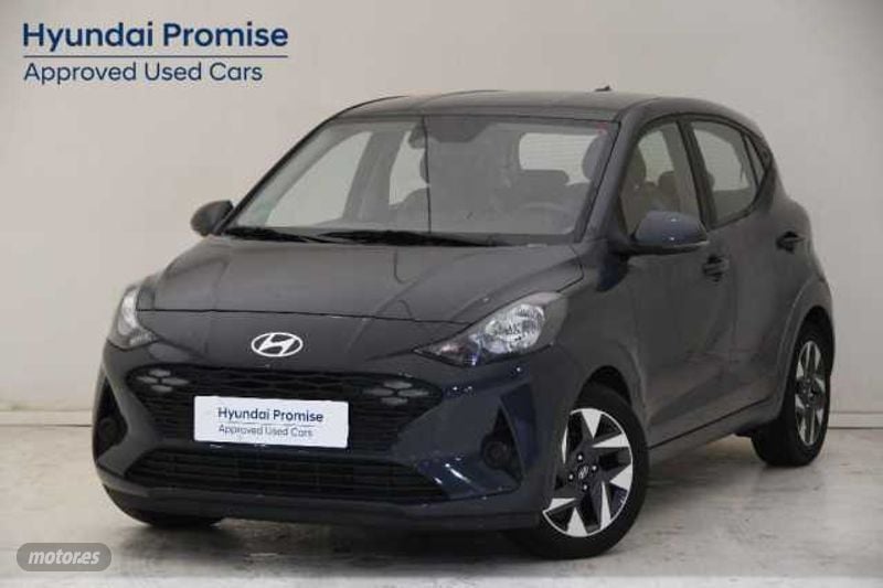 Hyundai i20 pantalla 2603cm  de segunda mano - Hyundai i10 1.0 MPI Klass de 2024 con 15.997 Km por 14.900 EUR. en Alicante