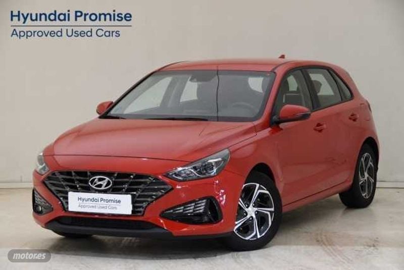 Hyundai bayon 21990 eur  de segunda mano - Hyundai i30 1.5 DPI Klass SLX 110 de 2023 con 40.704 Km por 17.500 EUR. en Valencia