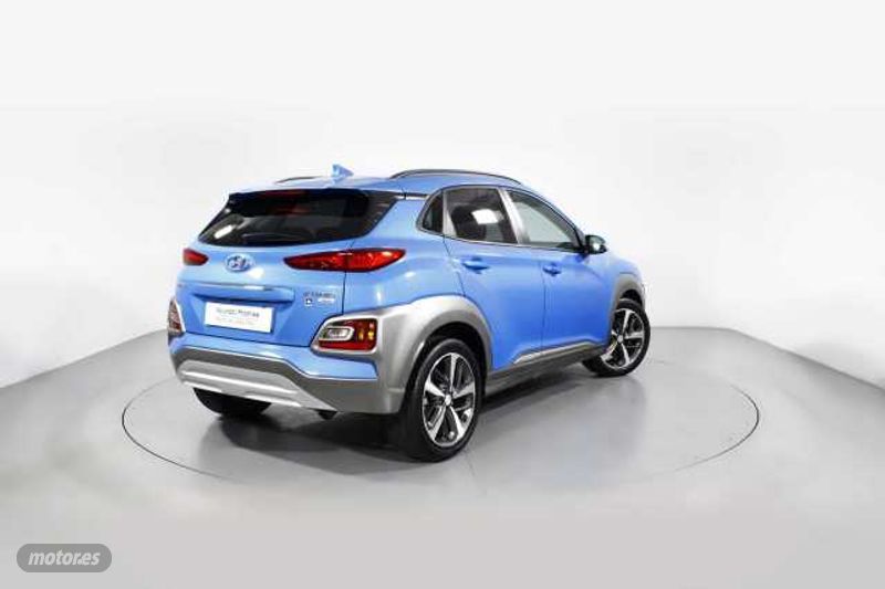hyundai kona 1.6 tgdi style sky dt 4x4 de 2018 con 34.622 km por 19.900 eur. en barcelona foto grande (2)