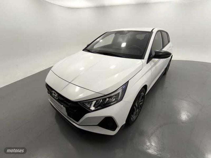 Hyundai i20 nacar  de segunda mano - Hyundai i20 1.2 MPI N Line de 2024 con 8.264 Km por 17.900 EUR. en Barcelona