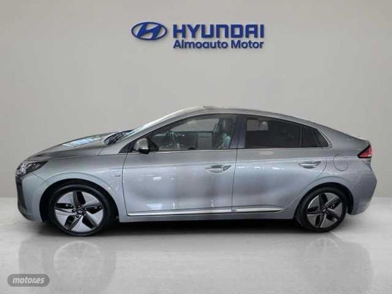 hyundai ioniq 1.6 gdi style de 2020 con 85.500 km por 19.900 eur. en madrid foto grande (3)