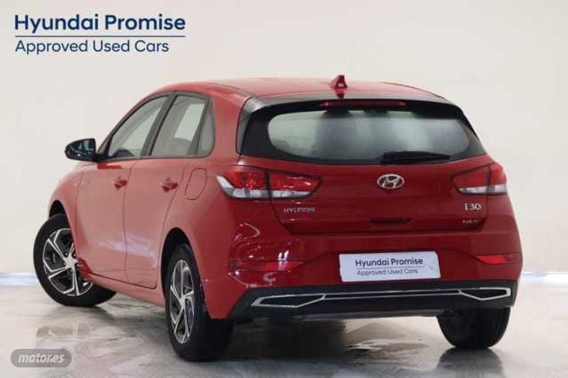 hyundai i30 1.0 tgdi klass lr 48v 120 de 2024 con 9.484 km por 21.990 eur. en pontevedra foto grande (3)