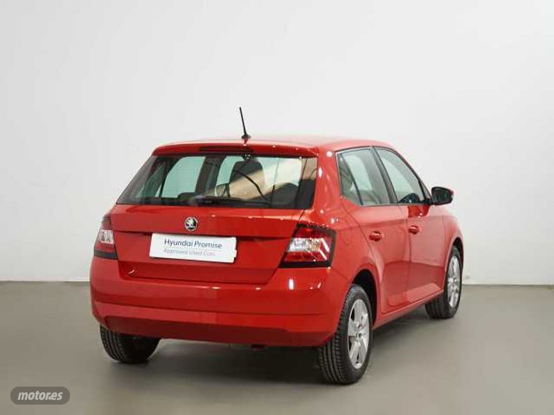 skoda fabia 2016 / 125.350km. foto grande (2)