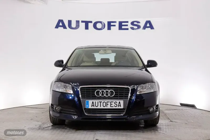 audi a3 2010 / 131.800km. foto grande (2)