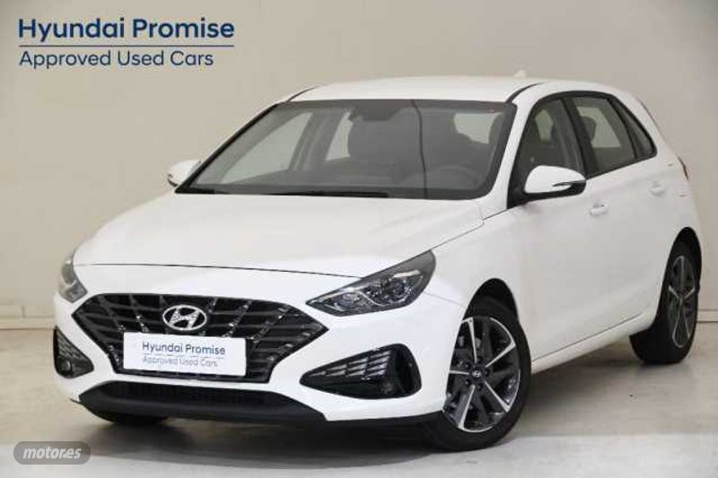 Hyundai i30 1.5 DPI Klass SLX 110 de 2024 con 12.483 Km por 20.700 EUR. en Navarra