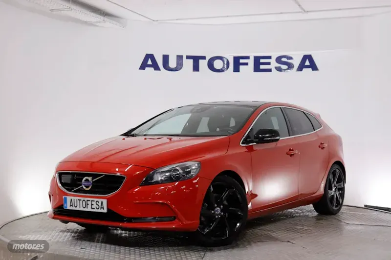 Foto volvo v 40 2012 / 125.000km.