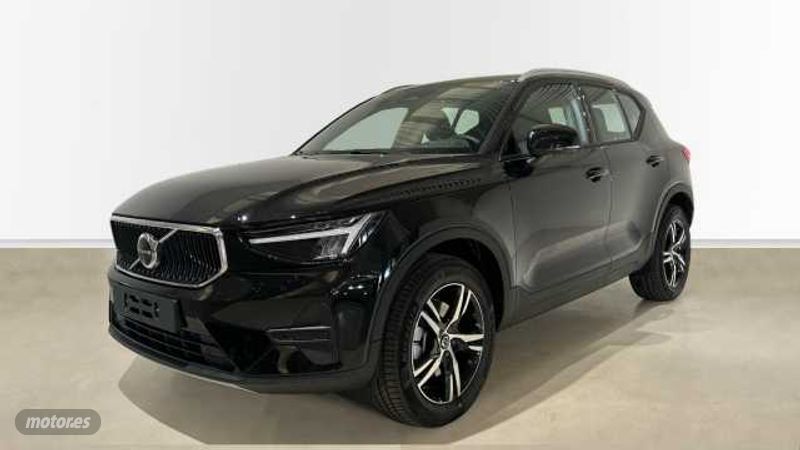 Volvo XC40 XC40 Core, B3 Mild hybrid, Gasolina con 1 Km por 38.900 EUR. en Asturias