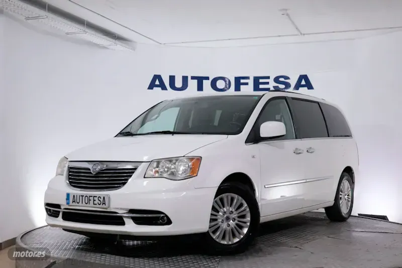 Lancia Voyager 2.8 CRD GOLD AUTO 163CV 7 PLAZAS 5P # CUERO,PARTKTORNIC de 2011 con 151.300 Km por 12...