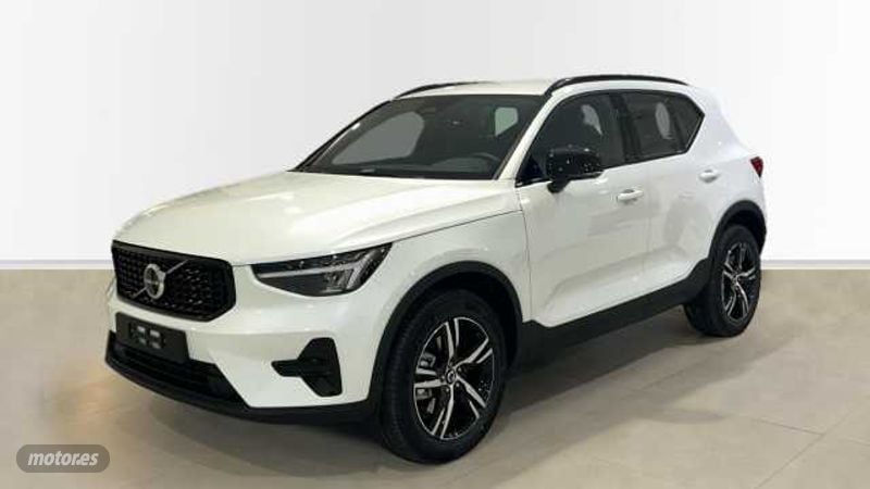 Volvo XC40 XC40 Plus, B3 Mild hybrid, Gasolina, Dark de 2025 con 10 Km por 40.500 EUR. en Valencia