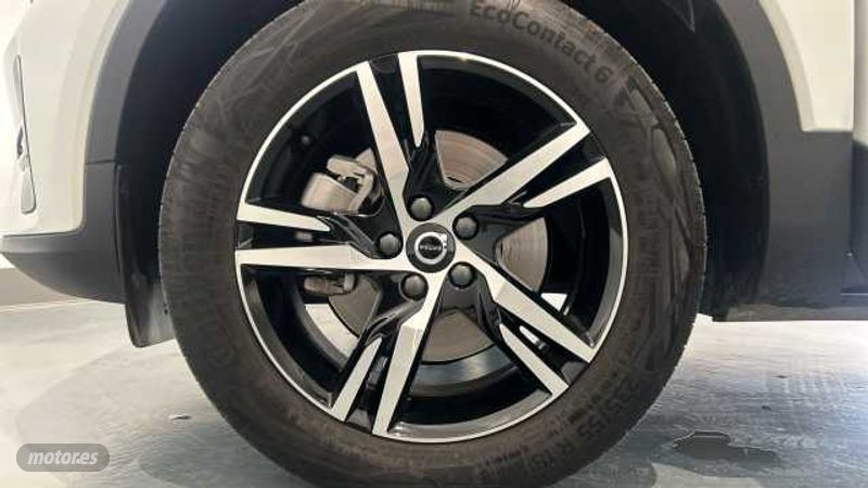 Volvo XC40 - foto 10