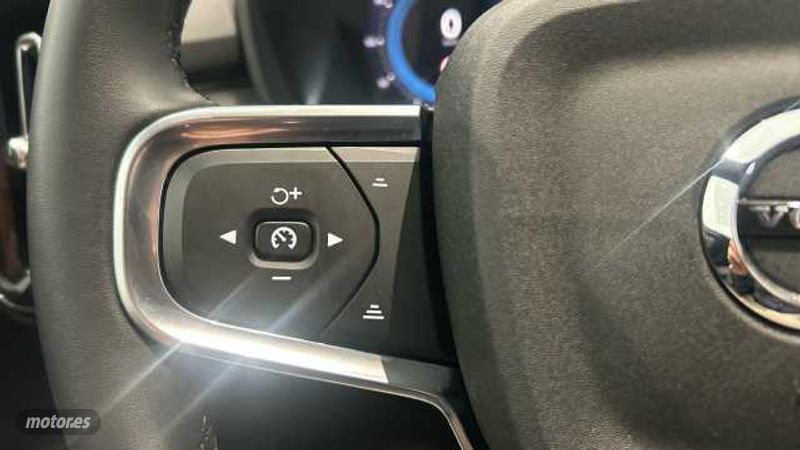 Volvo XC40 - foto 22
