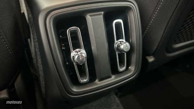 Volvo XC40 - foto 25